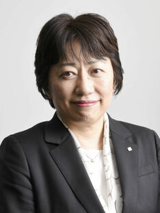 井上 由美子