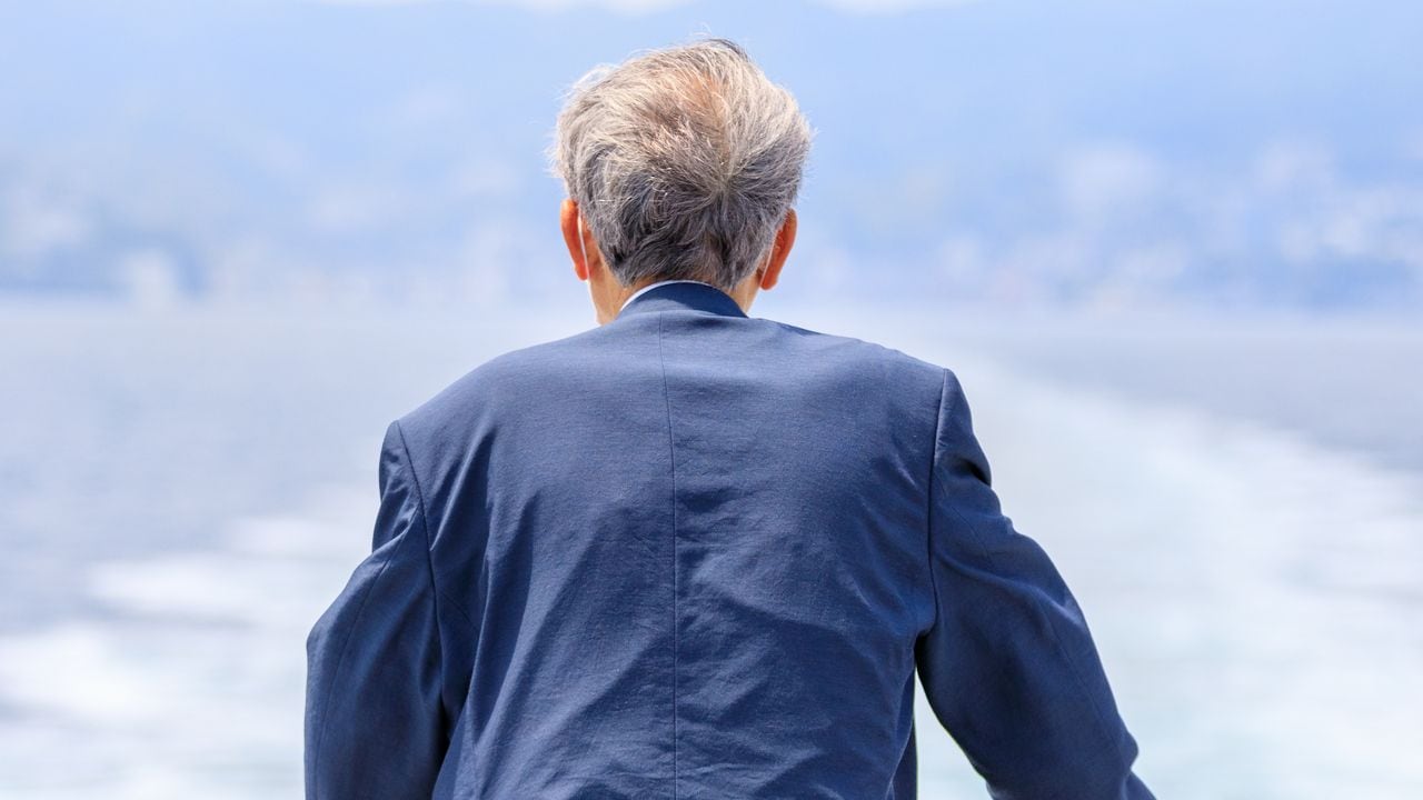 スマホの登録件数「500件」なのに、誰も電話に出ない…妻亡き後、大晦日に高熱で倒れた69歳男性、「発信履歴」を見て悟った「残酷な現実」