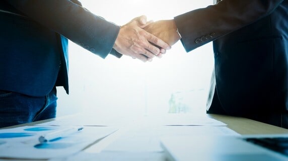 日本企業の進歩を促す「ROE革命」だが…足かせとなる「終身雇用」「過剰な手元資金」の2つの問題点