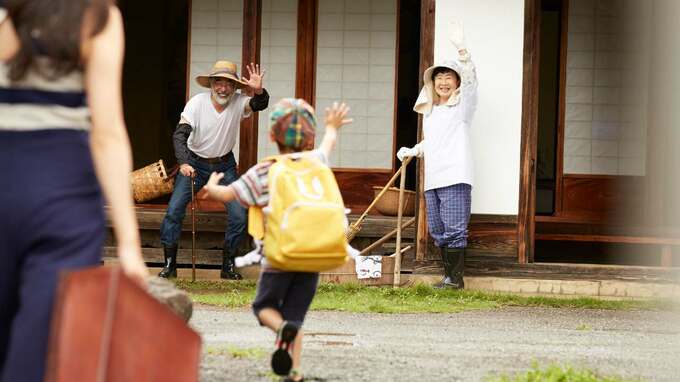 連休が来るのが怖い…〈年金月26万円・貯金1,400万円〉60代夫婦が“息子家族の長期帰省”に身構える理由