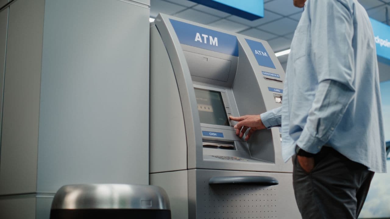 アテ勘で的中させた「父の暗証番号」、月20万円をせっせと抜いた55歳次男の末路。父の死で口座凍結され絶句…家族会議で突きつけられた「1,000万円の使途不明金」