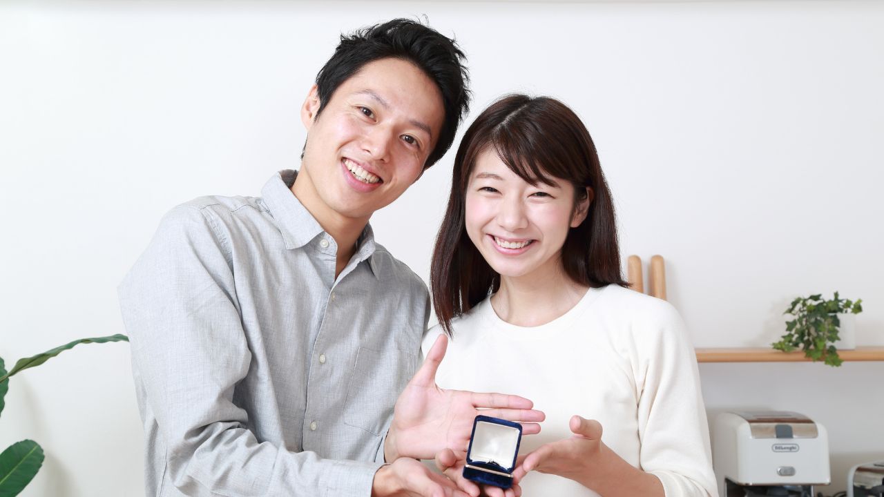 〈月収30万円〉28歳女性、2年交際の〈月収45万円〉30歳IT系男子とゴールイン！幸せの絶頂が一転、思わず絶句する「婚約者一家のとんでもない秘密」