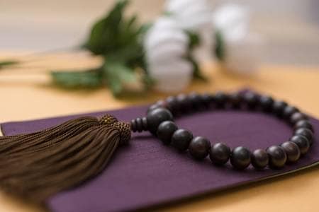 葬儀の場で…無礼は許しません！