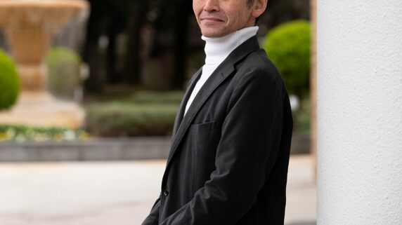 「父が“会社員”だったことはない」資産8億円・年金も手つかず…不労所得で暮らす70歳父を持つ息子が選んだ〈意外な人生設計〉