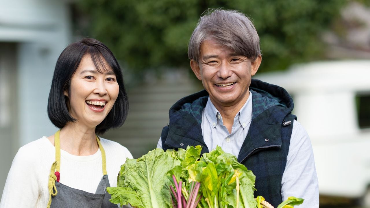 「地方移住なんてやめたら？」〈年金月26万円・退職金1,800万円〉60代夫婦、忠告聞かずに「地方の広い平屋へ転居」。半年後に訪ねた娘が目にした「予想外の光景」