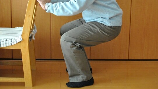 「うつ病予防にもなる」60代医師の血糖値を大幅低下させたある運動習慣【医師が解説】
