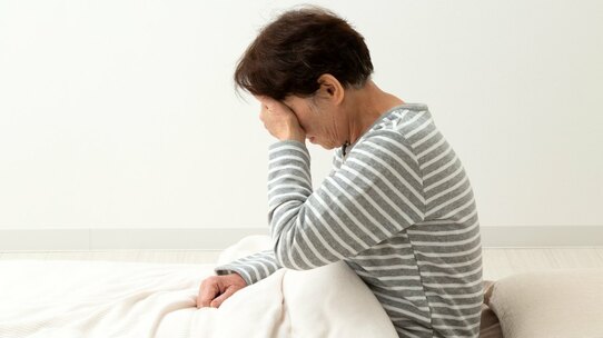 夜中に目が覚めると「認知症の発症リスク」が高まる?…予防に効く4つの生活習慣