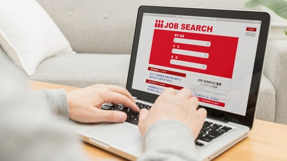 40代で100社以上落ちて気づいた、「転職エージェントに登録する」の誤り…「中高年の転職」で成功する人が使う“非公式ネットワーク”