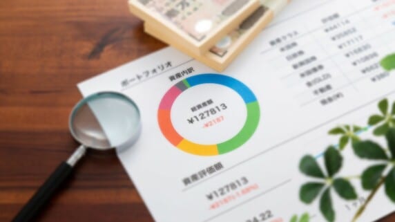 資産運用の悩ましい問題…「元本保証の資産」と「値動きのある資産」の最適な割合を導き出せる、簡単な方法【CFPが解説】