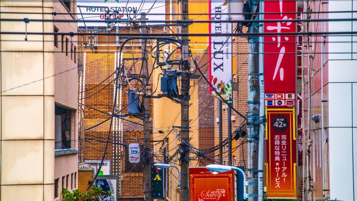 駅出たら即ホテル街「山手線・鶯谷」20代会社員は住めるか
