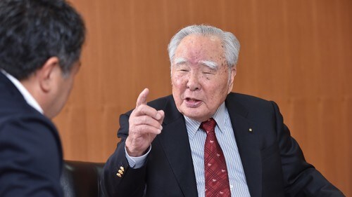 スズキがインドに進出して40年。インドで走っている車の半分がスズキ車」と鈴木修・鈴木会長。