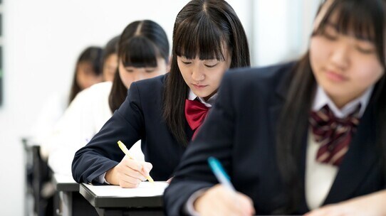 9浪、27歳早大合格「予備校に行くのをやめろ!」学校の先生と予備校の講師、選ぶならどっち?