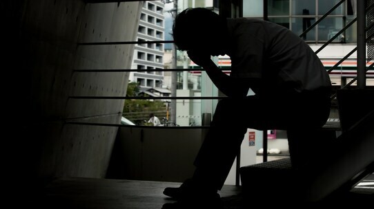 「もう、父のもとで仕事をしたくない」社長父から毎年〈数百万円分の株式〉を贈与されていた長男が涙の退職…経営コンサルが察知した「トラブルの気配」