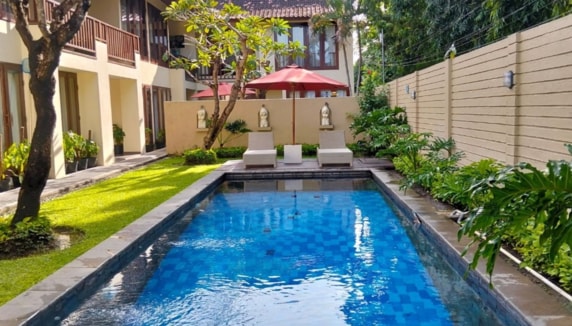 サヌール・セクタ通りお手頃価格 コンドミニアム