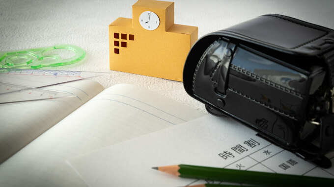 チョークの粉は出ないが…「電子黒板」が浸透しない根本的原因