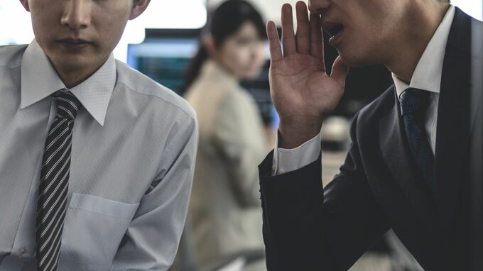 年収1億円を超える人たちが「大衆的なニュース」に触れない理由【富裕層専門税理士が解説】