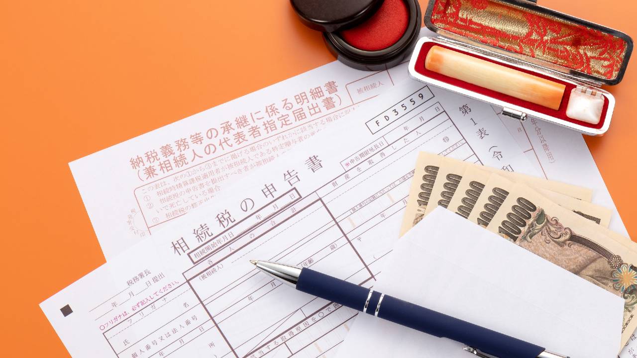 父死去…実家暮らし姉「お金ちょうだい」に、長男の強烈な一言