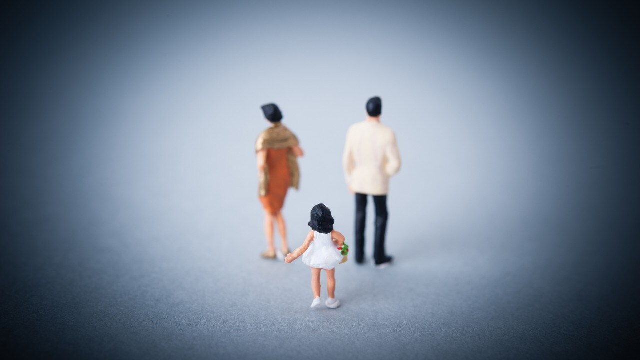 離婚後30年、音信不通だった父の死…再婚相手が突きつけた「無茶な要求」【弁護士が解説】