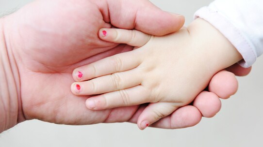 「もう育てられない!」わが子を遺棄した未婚シングルマザーを追いつめた悲惨な現実