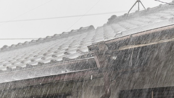 中古アパート投資、「台風被災後」の入居者トラブル…部材不足で修繕が遅れる際の「賃料減額請求」への法的実務【弁護士が解説】