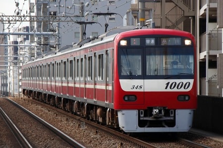 品川駅行の京急線