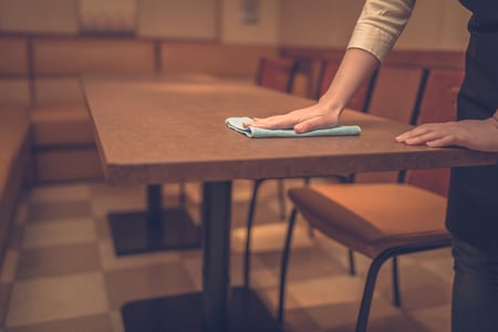 ファミレス業態は新型コロナの影響で、売り上げを大きく落としている。