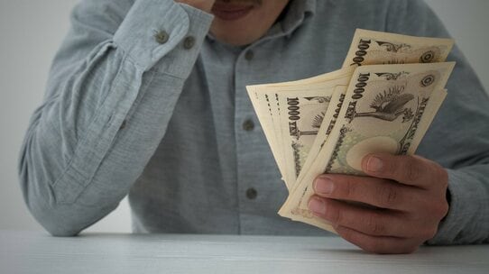 年金21万円でも月3万円足りない…「老後破産」の回避方法