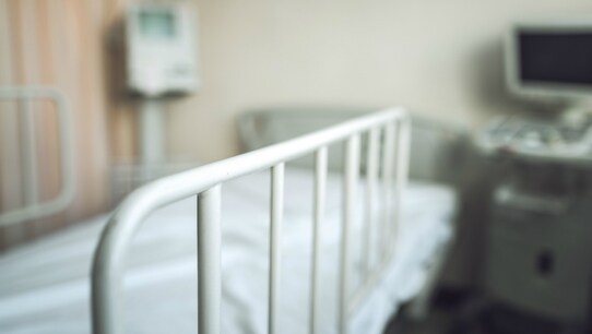任意後見契約に「延命措置の拒否」は盛り込めるのか?