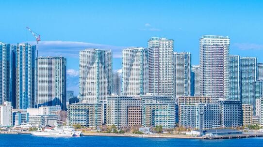 「タワマン節税」の終焉…資産家が、あえて子のために「新築アパート」を建てておくべき相続・贈与の逆転論理【税理士の解説】