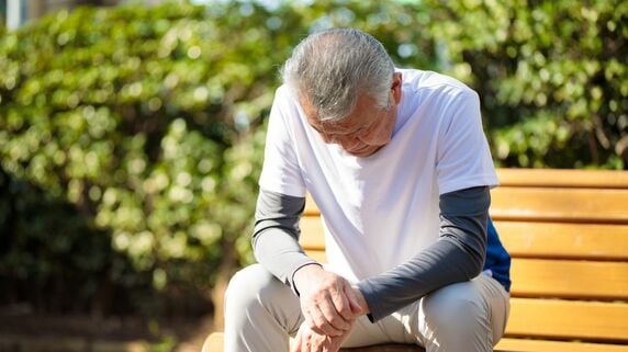 「年金の繰下げは失敗でしたね」…〈月約25万円〉の年金を受け取る70歳元会社員、月7万円超の“大幅増額”も「こんなはずでは」と嘆く理由