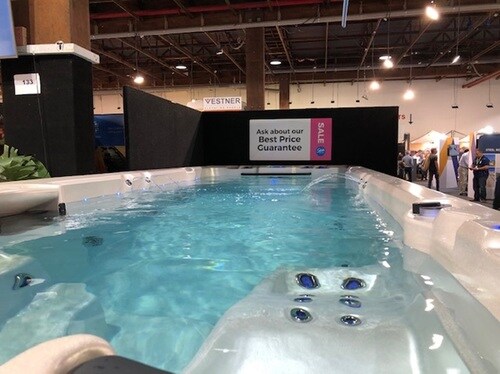 ［写真1］NZの住宅で人気のプール風ジャグジー