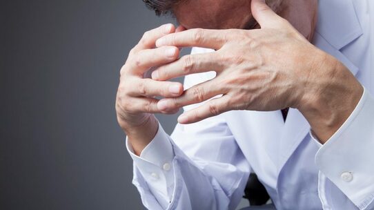 「医師免許をとれば一生安泰」は幻想…コロナ禍で激変した「医師の現実」
