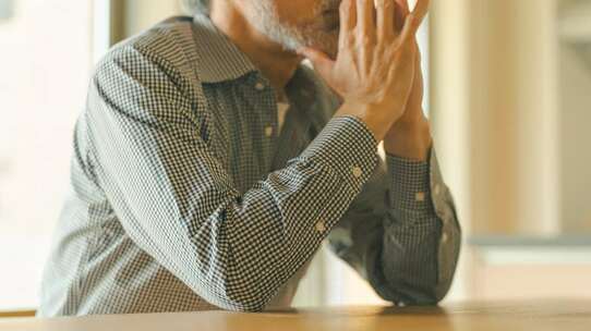 「家を残してほしい」という息子に頭を下げ…〈年金月15万円・69歳男性〉が戸建てを手放した理由