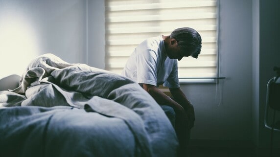 「もう、うちでは支えきれません」認知症を患った75歳父、〈年金月4万円〉の現実に、年収480万円・長男が選んだ苦渋の一手