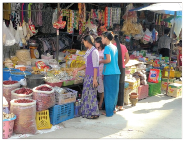メーソートには巨大なミャンマー人のコミュニティがある