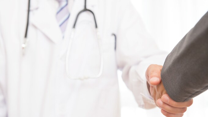 基本合意書の締結から後継クリニックの診療開始までの流れ