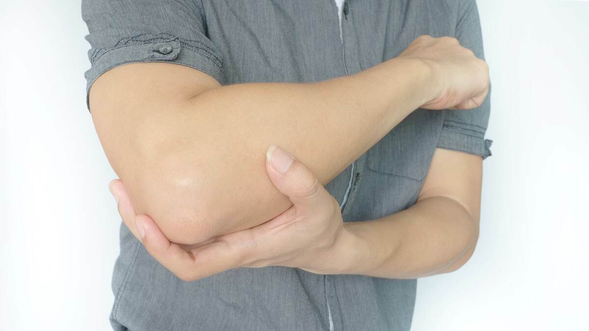 腕 の しこり