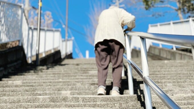 体が衰え、口うるささが加速した〈年金16万円・75歳〉の母のお世話に、40代バツイチ長女疲弊…無責任な外野の親族との攻防に見た、介護生活の切ない実情