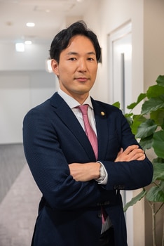 上原 幹男