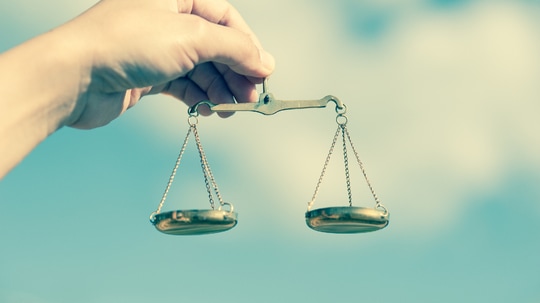 「職業上の勇ましさ」と「分散メリット」、どちらを取るべきか…