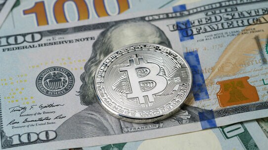 ビットコイン4000ドル突破 昔は金でしたが・・・