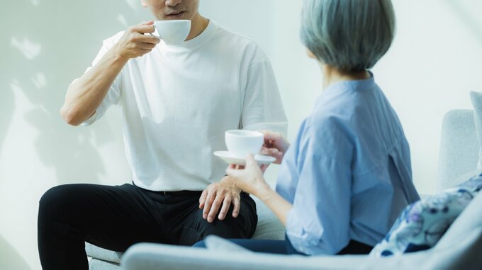 「何かあれば息子が来られる。でも普段は二人きり」〈年金月33万円・貯蓄5,000万円〉70代夫婦、戸建てを手放して選んだ“ちょうどいい距離”