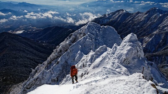 規制強化は必要か…なぜ登山の遭難事故が増加しているのか?