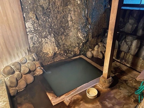 出所：『温泉博士×弁護士が厳選、とっておきの源泉かけ流し325湯』（合同出版）より抜粋