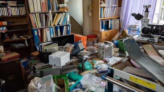 「介護したのは私！」“就労歴ゼロ”の長女が遺産を独占…母亡き後の実家は“ゴミまみれ”に。疎遠だった弟が見た〈悲惨な現実〉