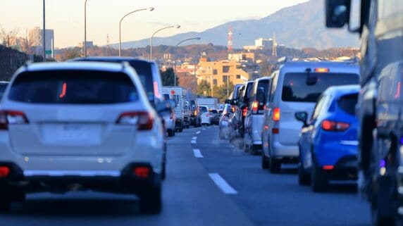 帰省したくありません…総勢11人が義実家に大集合。「地獄の家族サービス・費用は9万円超」お盆休みの恒例行事に38歳嫁、悲鳴