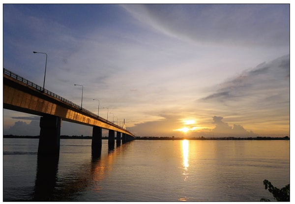 メコン河の壮大な夕日は地域の観光資源でもある