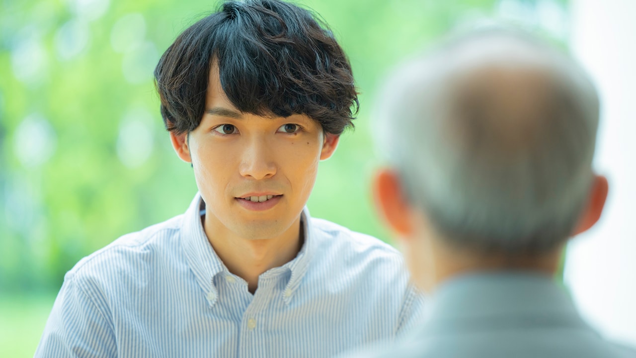 「出世に響くだろ」「嫁さんも休むんだろ？」〈世帯年収1,100万円〉第二子誕生を前に「育休2ヵ月」を決めた36歳息子…親子を絶縁状態に追い込んだ70歳父の「失言」