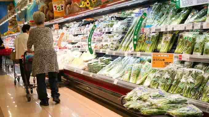 「ゆとりがなくなってきた」「価格が安いことが最重要」先進国ニッポンのあまりに悲惨な暮らしぶり