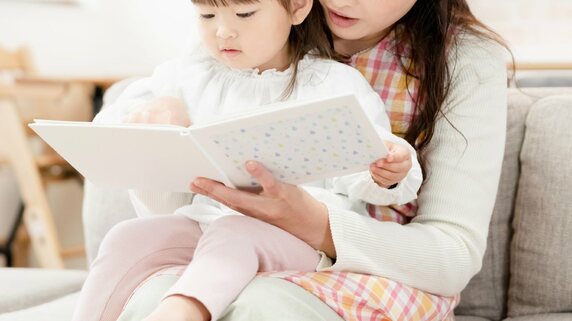 子どもを本好きに育てるには？「たくさん読み聞かせをする」より効果的な方法